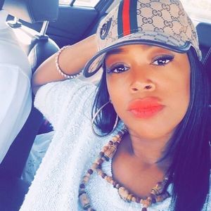 Meet your Posher, Stacy